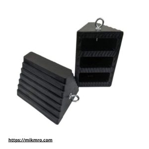 Cục chặn bánh xe hay còn gọi là gờ chắn bánh xe là thiết bị hỗ trợ an toàn giúp giữ cố định phương tiện khi dừng, đỗ xe, nhất là ở những khu vực có độ dốc. Với kết cấu bền chắc và khả năng chặn bánh hiệu quả, sản phẩm giúp ngăn xe trôi hoặc lăn bánh bất ngờ, giảm rủi ro tai nạn và đảm bảo an toàn khi đỗ xe.